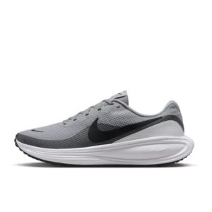 Revolution 8 Men Grey Road Running Shoes