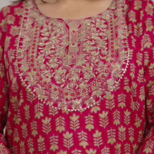 Alternative view of Women Plus Size Printed Straight Kurta